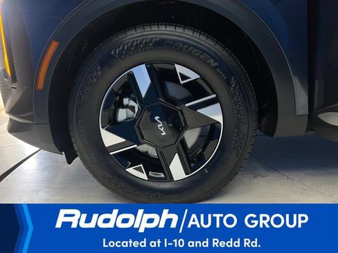 Used 2026 Kia Sportage LX FWD image 25