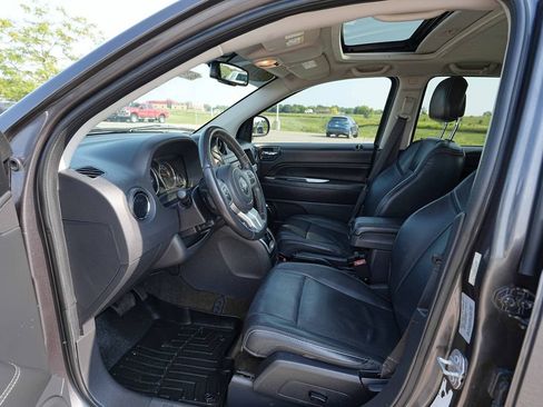 Used 2017 Jeep Compass High Altitude AWD/4WD image 12