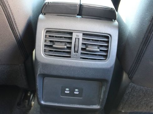 Used 2024 Nissan Rogue SV FWD image 27