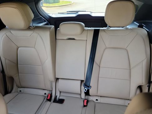 Used 2020 Porsche Cayenne AWD/4WD image 14