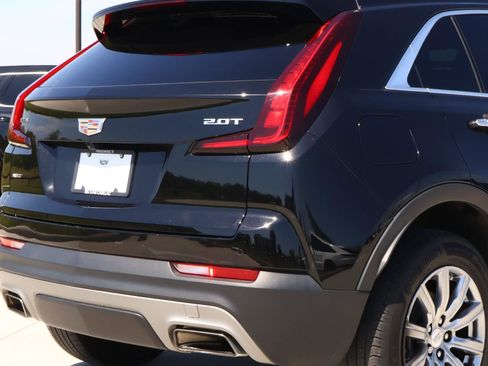 Used 2019 Cadillac XT4 Premium Luxury w/ Cold Weather Package image 11