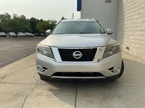 Used 2014 Nissan Pathfinder SV AWD/4WD image 6