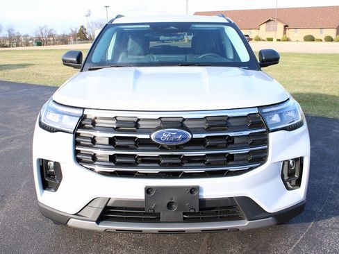 New 2026 Ford Explorer Active w/ Active Comfort Package AWD/4WD image 2