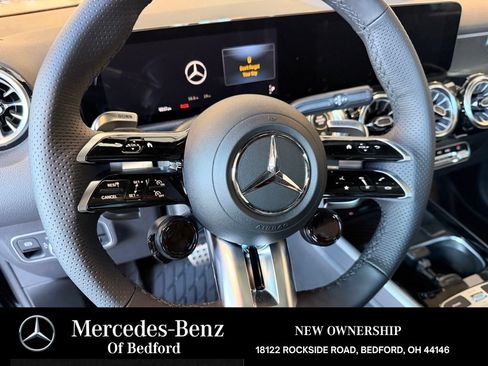 New 2026 Mercedes-Benz GLB 35 AMG 4MATIC image 10