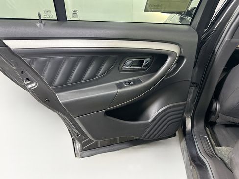 Used 2015 Ford Taurus SEL w/ Equipment Group 201A FWD image 24