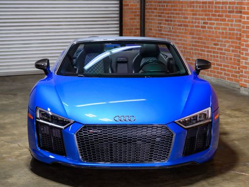 Used 2018 Audi R8 V10 plus image 24