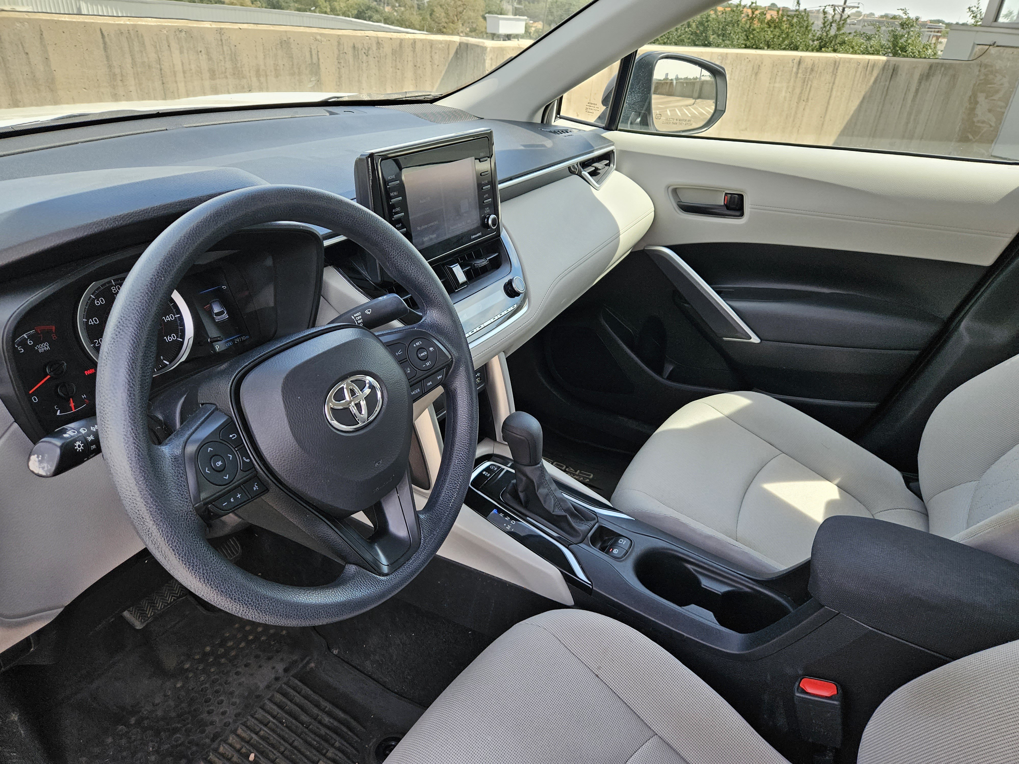 Used 2022 Toyota Corolla Cross L AWD/4WD image 4