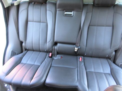 Used 2017 Land Rover Range Rover Supercharged image 40