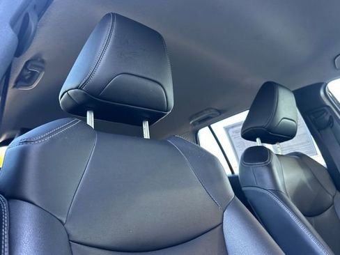 Used 2024 Toyota Corolla Cross XLE image 15