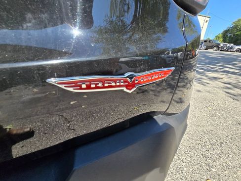 Used 2023 Jeep Renegade Trailhawk AWD/4WD image 14