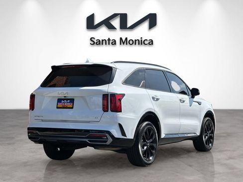 Used 2023 Kia Sorento SX AWD/4WD image 7