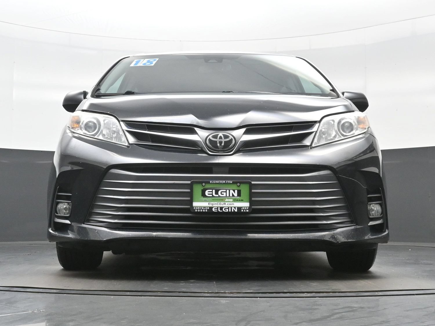 Used 2018 Toyota Sienna XLE Premium w/ Carpet Mat Package FWD image 37