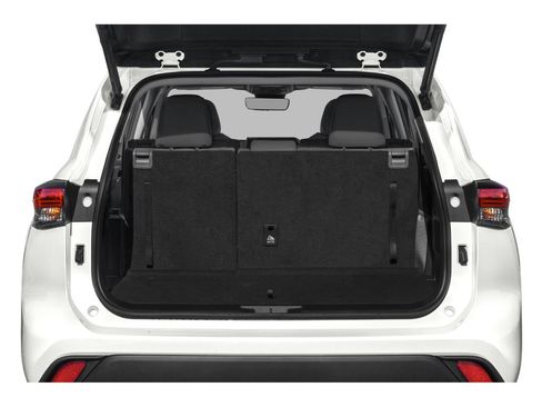 Used 2020 Toyota Highlander XLE image 11