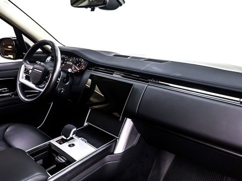 Used 2024 Land Rover Range Rover SE image 17