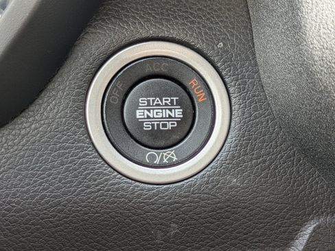 Used 2024 RAM 2500 Tradesman w/ Chrome Appearance Group AWD/4WD image 23