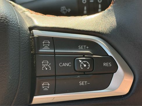 Used 2022 Jeep Compass Limited AWD/4WD image 21