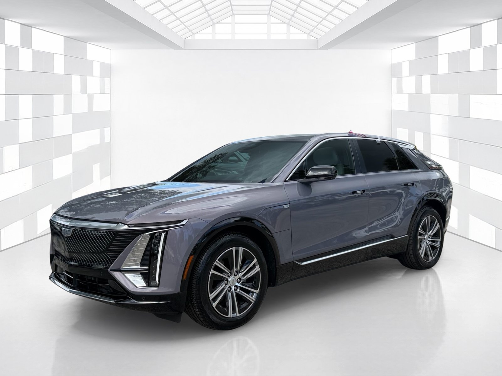 Used 2025 Cadillac Lyriq Luxury RWD image 3