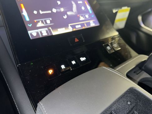 Used 2025 INFINITI QX80 Autograph w/ Premium Cargo Package image 27