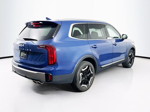 Used 2025 Kia Telluride S FWD image 9