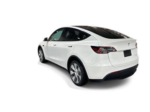 Certified 2023 Tesla Model Y Long Range AWD/4WD image 4