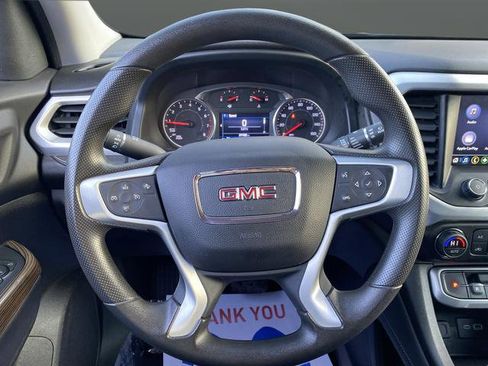 Used 2023 GMC Acadia SLE image 14