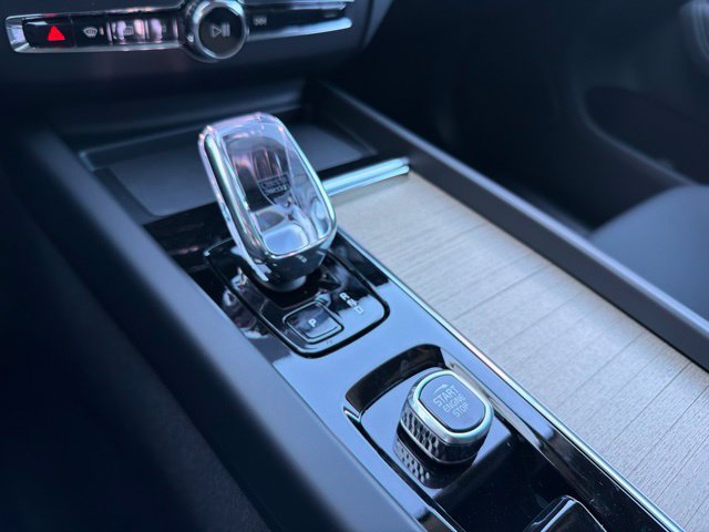 New 2027 Volvo XC60 B5 Plus AWD/4WD image 20