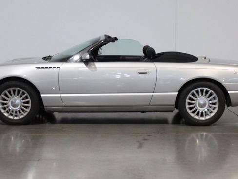 Used 2004 Ford Thunderbird RWD image 27