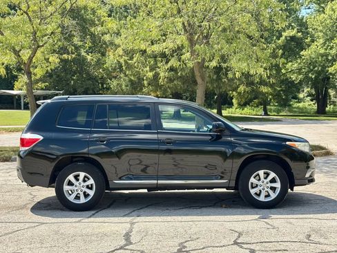 Used 2012 Toyota Highlander SE w/ Tow Pkg AWD/4WD image 4