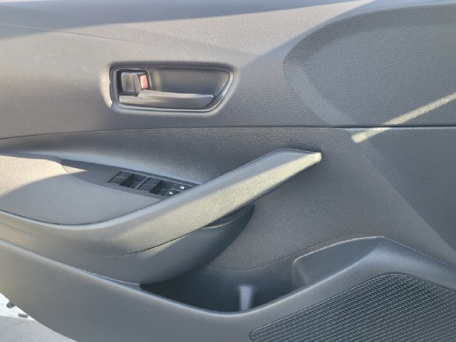 Used 2025 Toyota Corolla LE FWD image 13