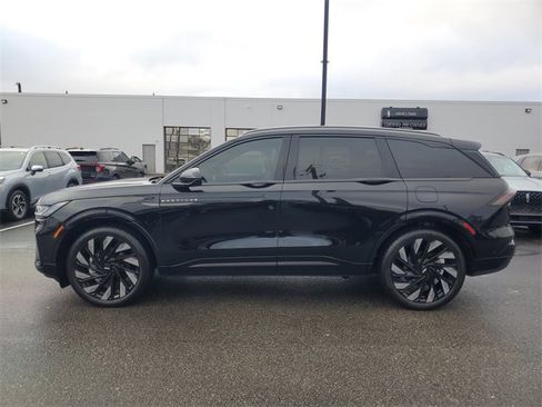 Certified 2024 Lincoln Nautilus Reserve w/ Jet Appearance Package (87T) image 4