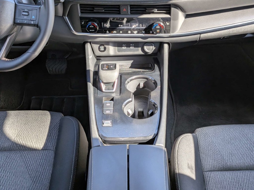 Used 2026 Nissan Rogue SV w/ Cold Weather Package FWD image 17