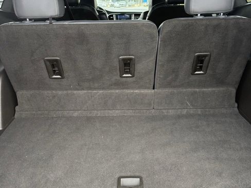 Used 2022 Buick Enclave Premium image 5