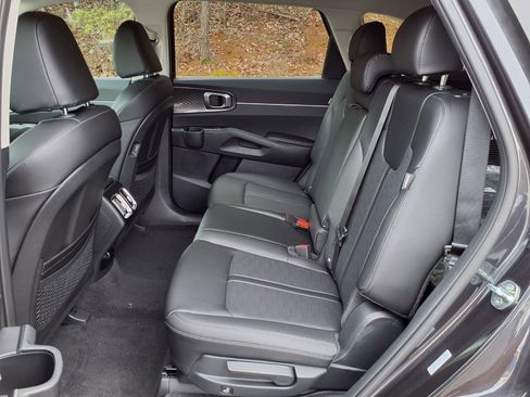 New 2026 Kia Sorento S FWD image 4