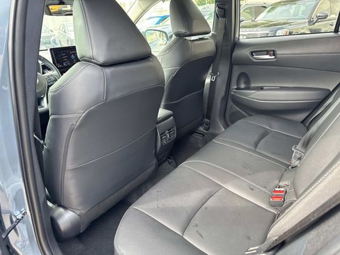 Used 2023 Toyota Corolla Cross XLE image 12