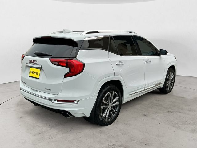 Used 2018 GMC Terrain Denali w/ GMC Pro Grade Package AWD/4WD image 5