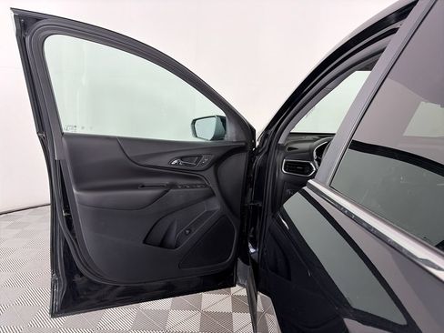 Used 2022 Chevrolet Equinox LT AWD/4WD image 10