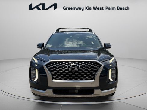 Used 2022 Hyundai Palisade Calligraphy FWD image 2