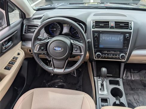 Used 2018 Subaru Outback 2.5i Premium AWD/4WD image 13
