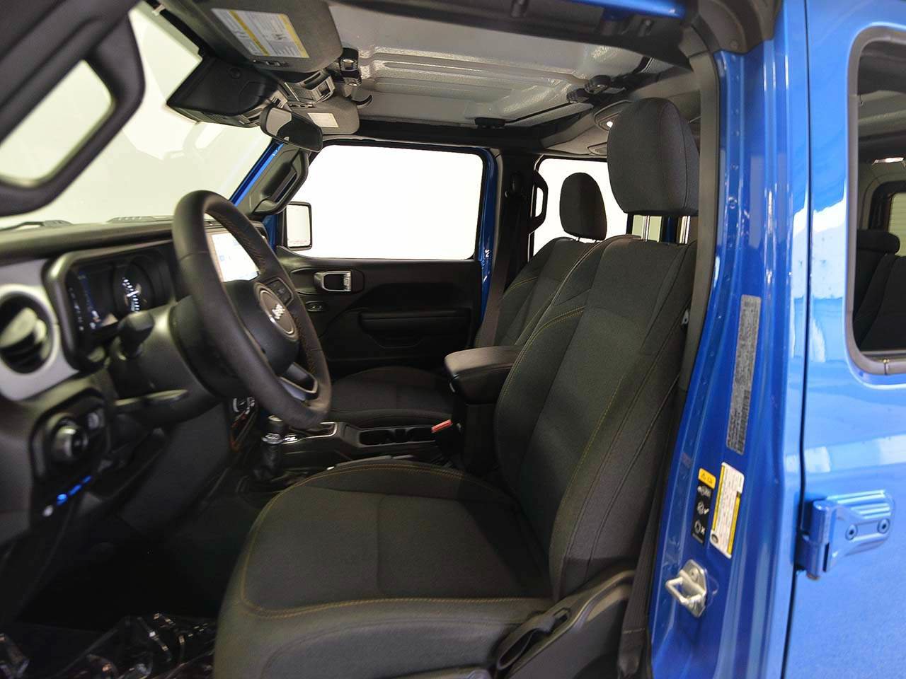Used 2024 Jeep Wrangler Unlimited AWD/4WD image 8