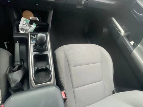 Used 2017 Toyota Tacoma SR5 w/ Tow Package RWD image 17