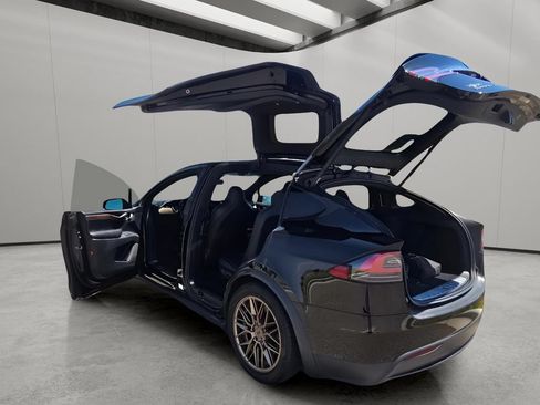 Used 2018 Tesla Model X 100D AWD/4WD image 12