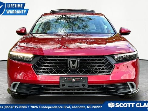 Used 2024 Honda Accord Touring image 2