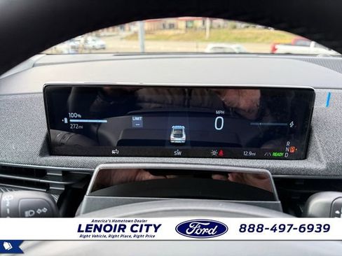 Used 2025 Ford Mustang Mach-E Premium image 22