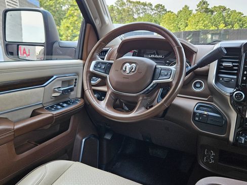Used 2023 RAM 3500 Laramie AWD/4WD image 9