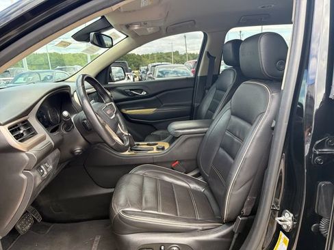 Used 2018 GMC Acadia Denali w/ Technology Package FWD image 9