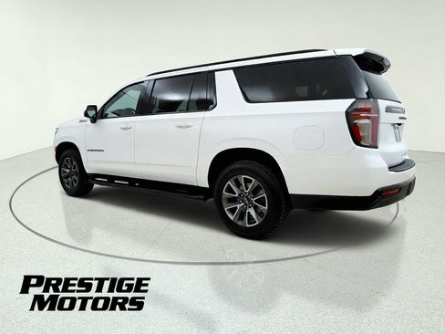 Used 2022 Chevrolet Suburban Z71 w/ Luxury Package AWD/4WD image 5