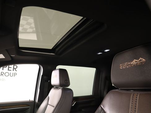 Used 2024 Chevrolet Silverado 2500 High Country w/ Technology Package image 15