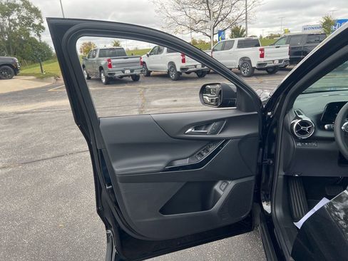 New 2026 Chevrolet Equinox LT w/ Convenience Package II image 7