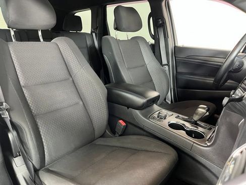 Used 2019 Jeep Grand Cherokee Laredo AWD/4WD image 44