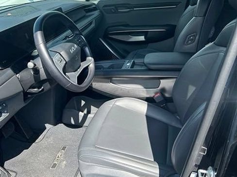 Certified 2024 Kia EV9 Light Long Range RWD image 12